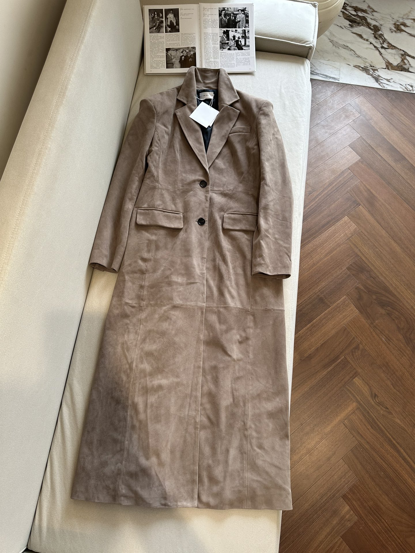 THE ROW Женское пальто из замши THE ROW Женское пальто из замши