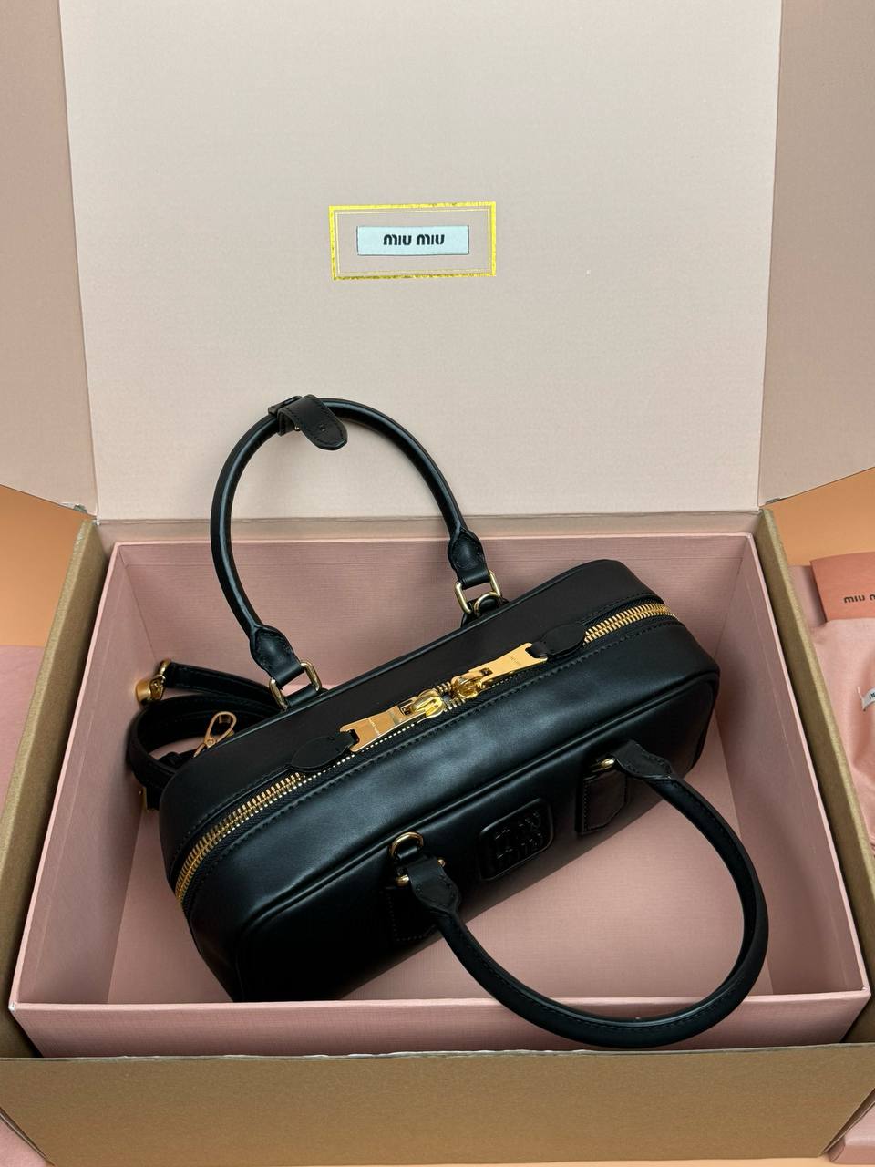 MIU MIU Женская сумка Arcadie  MIU MIU Женская сумка Arcadie