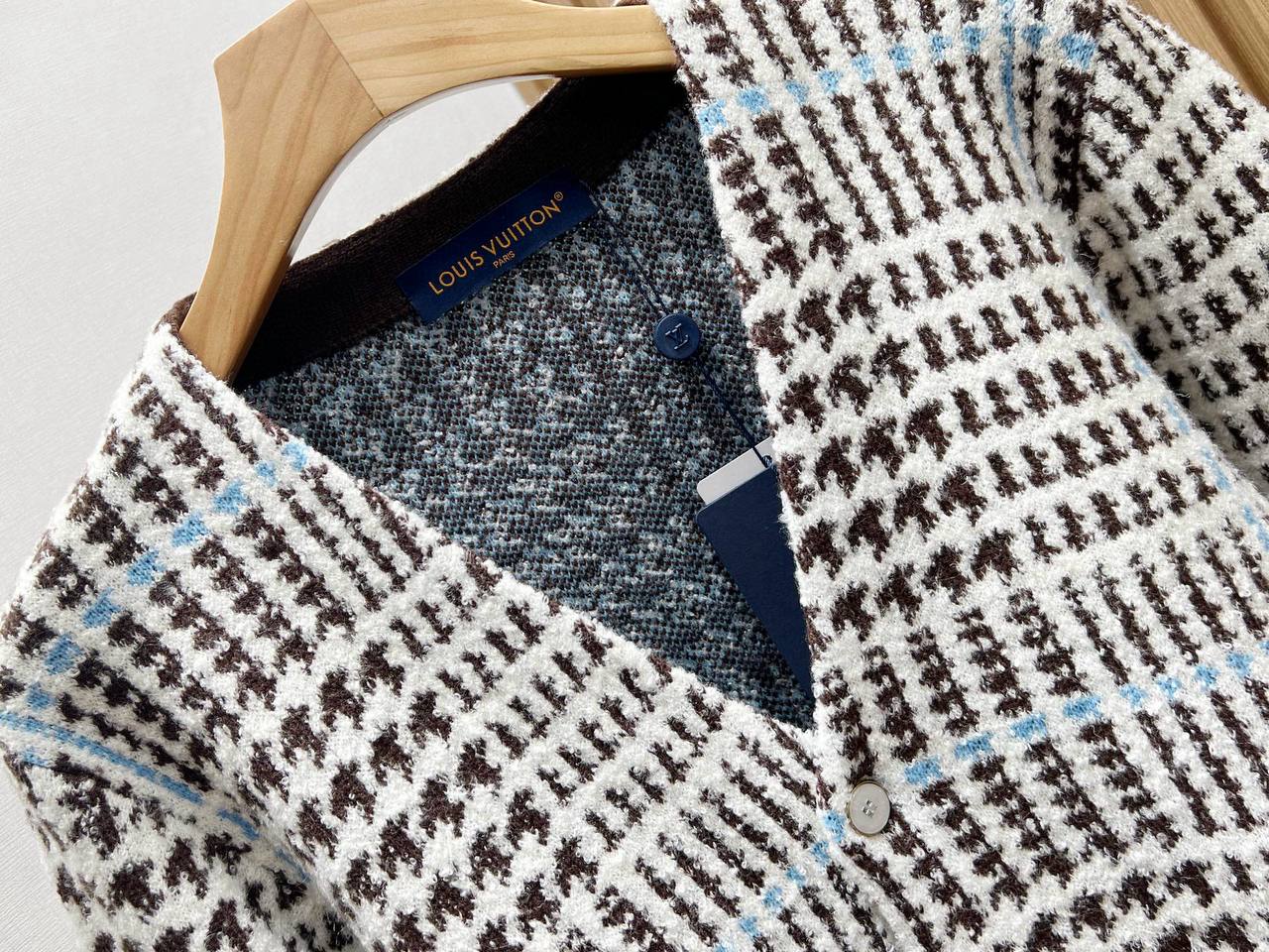 LOUIS VUITTON Мужской кардиган LOUIS VUITTON Мужской кардиган