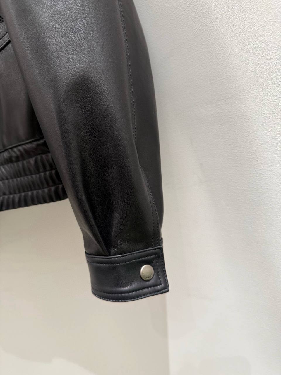 SAINT LAURENT Мужская кожаная куртка SAINT LAURENT Мужская кожаная куртка