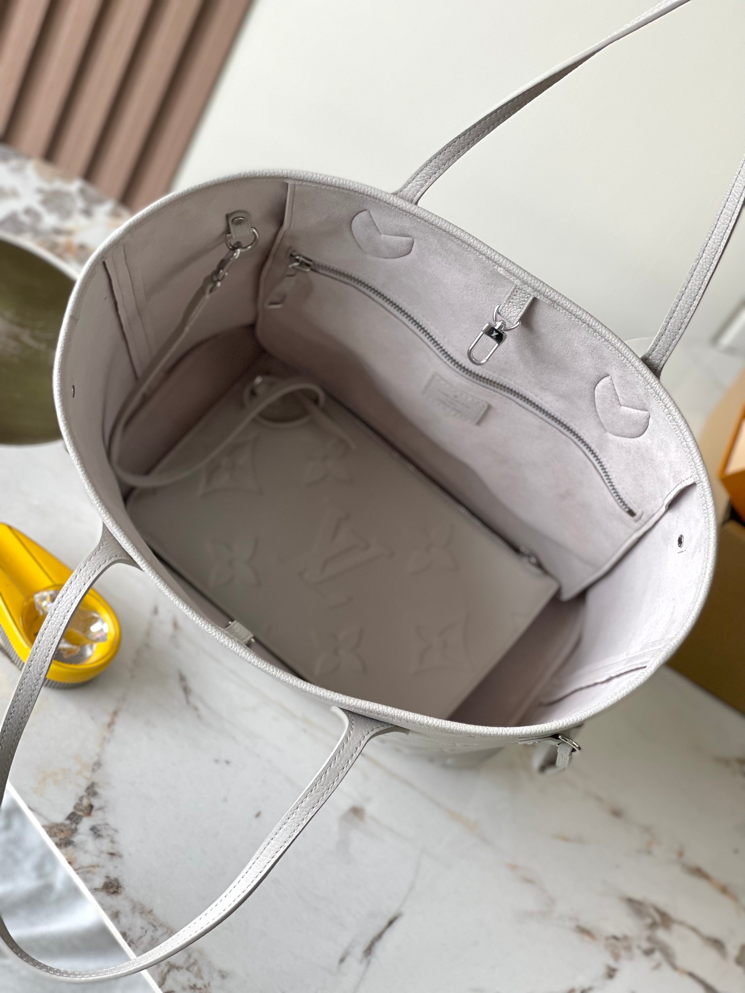 LOUIS VUITTON Женская сумка Neverfull MM M13758 LOUIS VUITTON Женская сумка Neverfull MM M13758