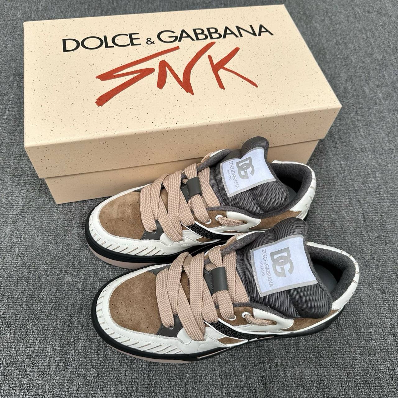 DOLCE & GABBANA Мужские кроссовки из телячьей кожи  DOLCE & GABBANA Мужские кроссовки из телячьей кожи