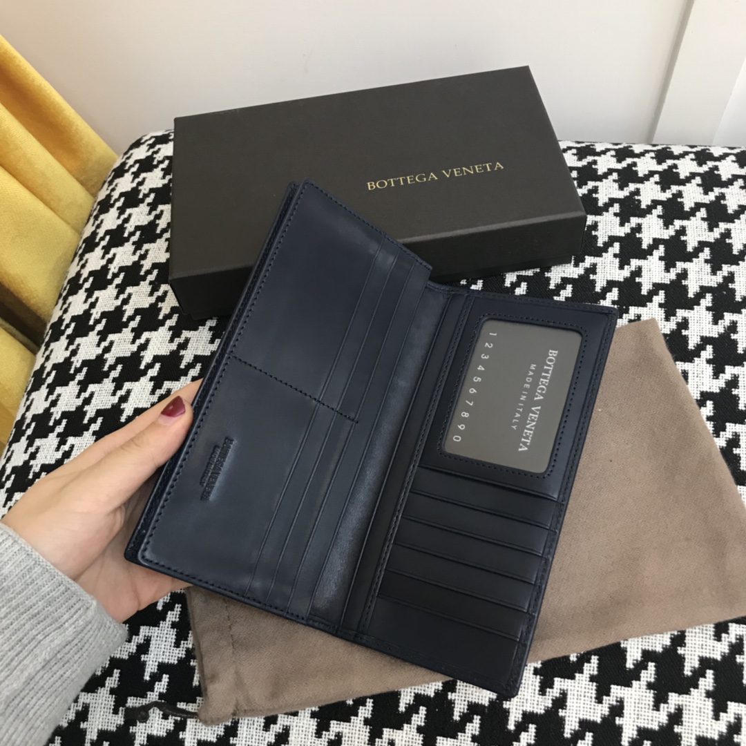 BOTTEGA VENETA Мужское Портмоне с несколькими отделениями