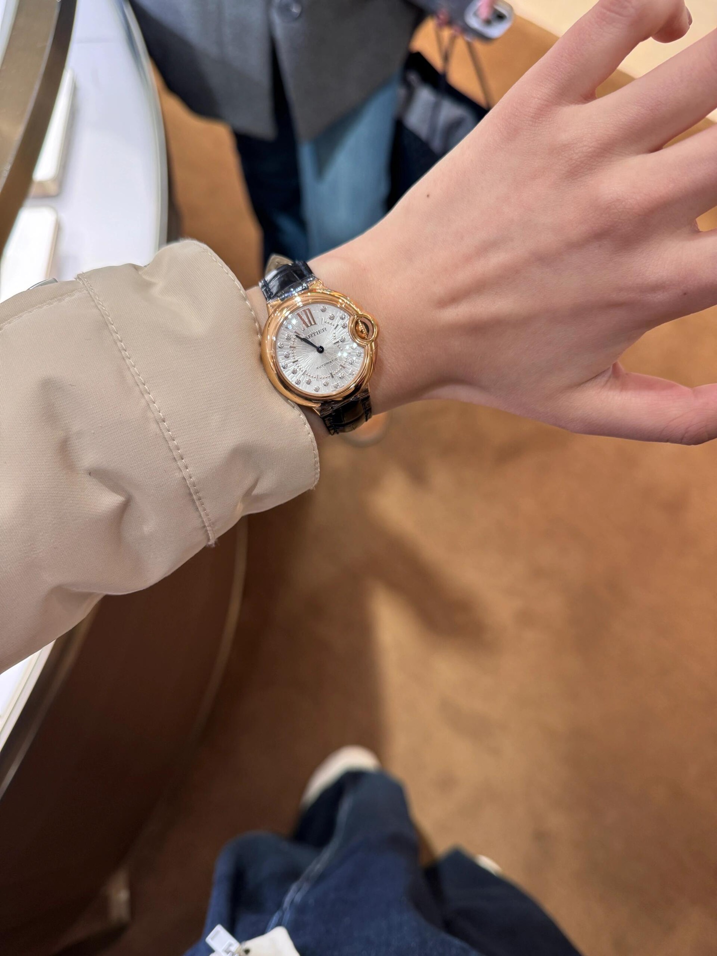 CARTIER Женские часы Cartier Ballon Bleu 33 WGBB0052 CARTIER Женские часы Cartier Ballon Bleu 33 WGBB0052