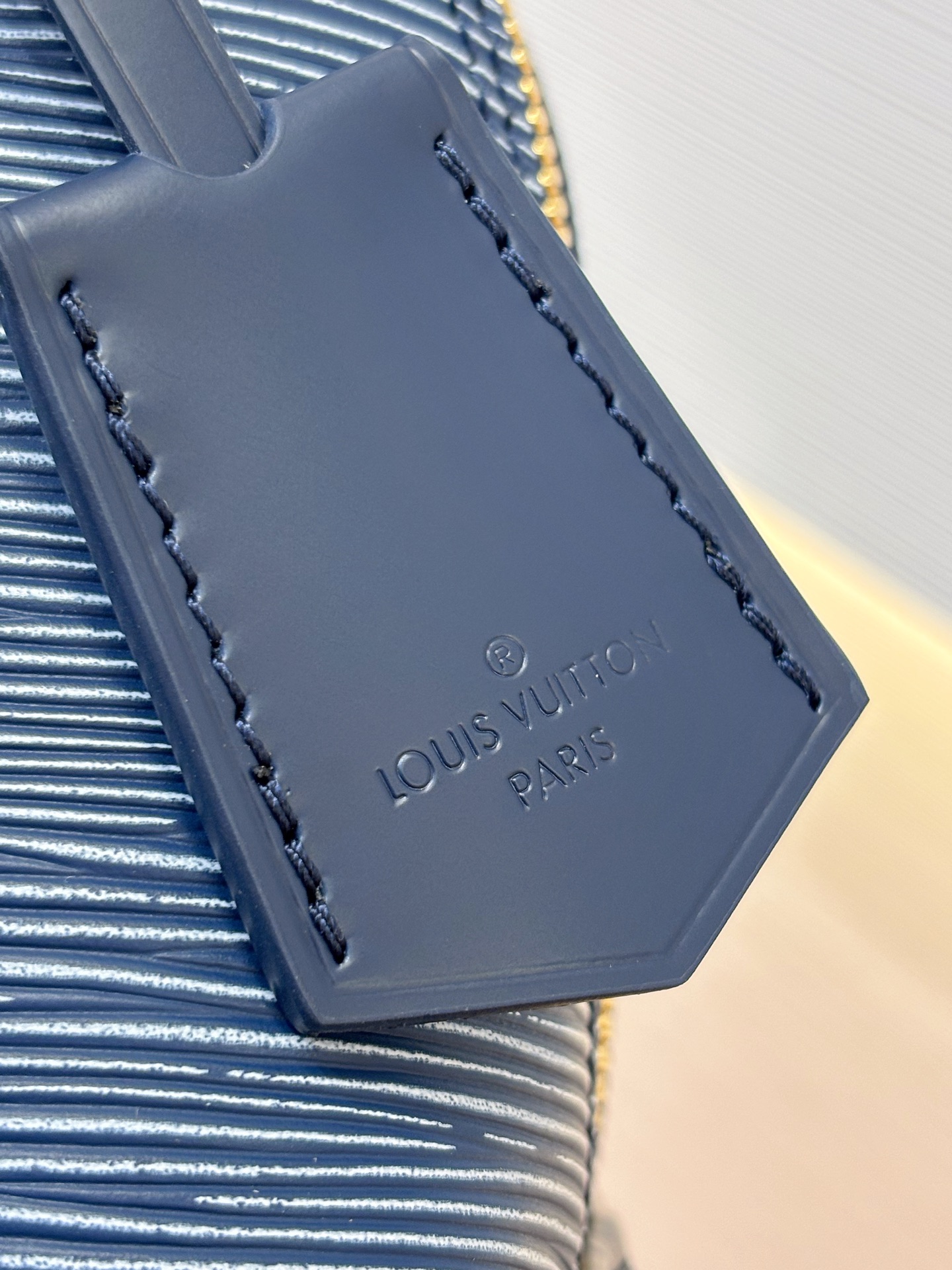 LOUIS VUITTON Женская сумка Alma BB M14853 LOUIS VUITTON Женская сумка Alma BB M14853