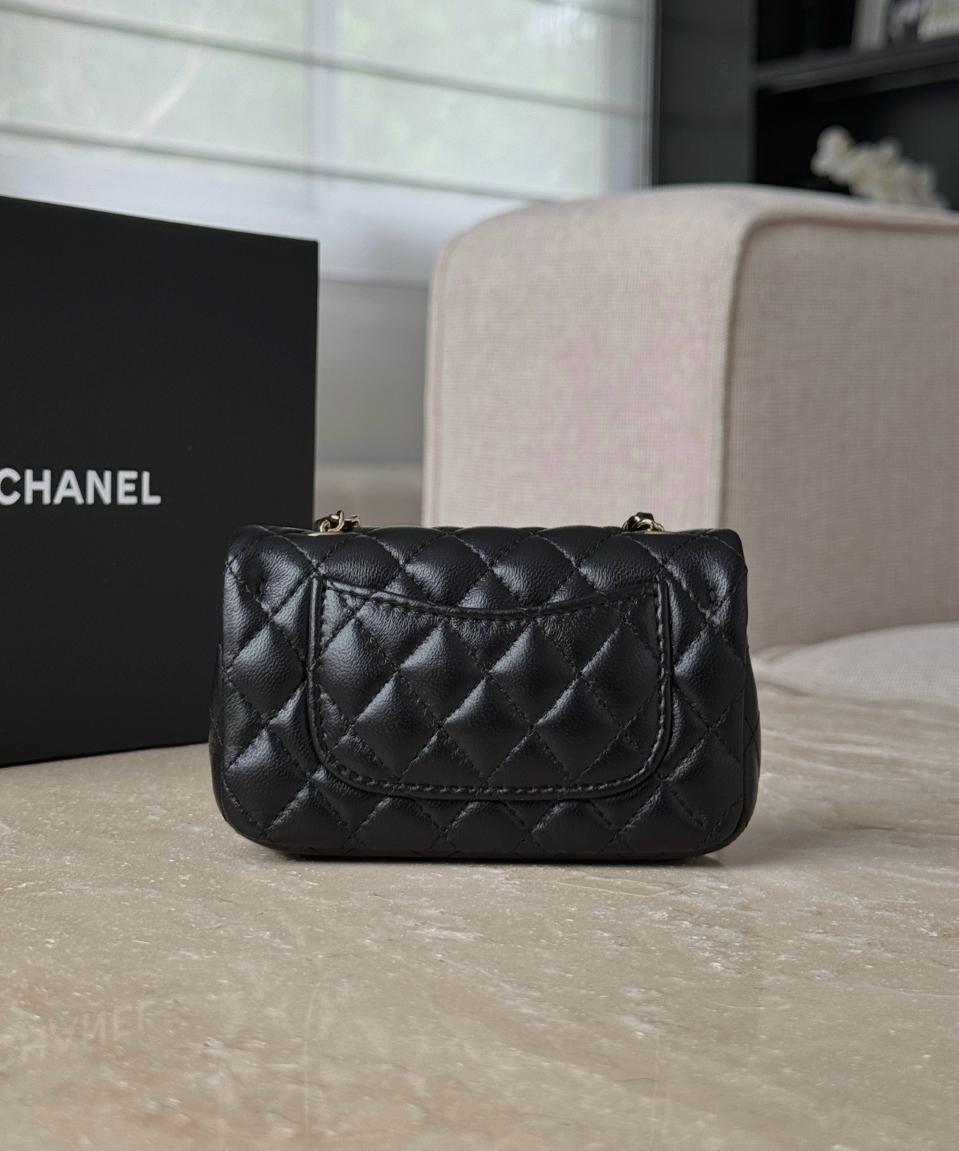 CHANEL Женская сумка-брелок Classic 11.12 