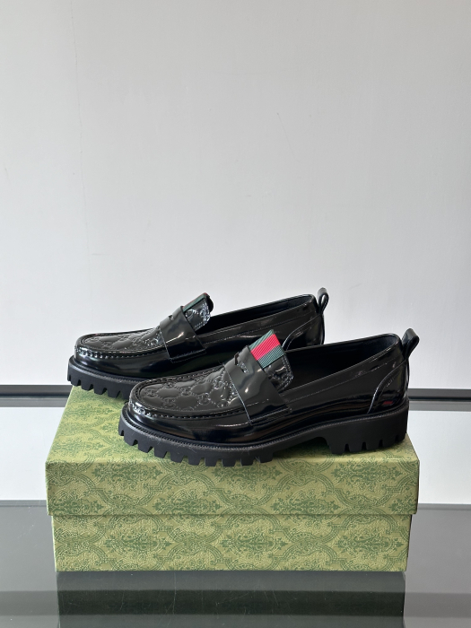 GUCCI Мужские лоферы из коровьей кожи