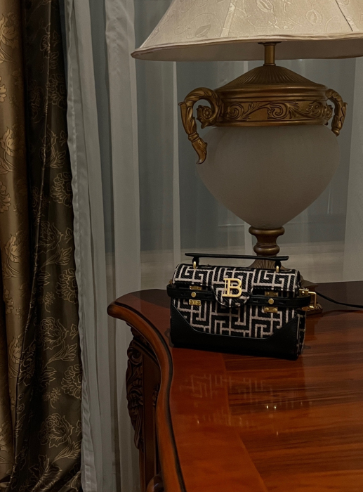 BALMAIN Женская сумка B-Buzz 19 bag jacquard monogram