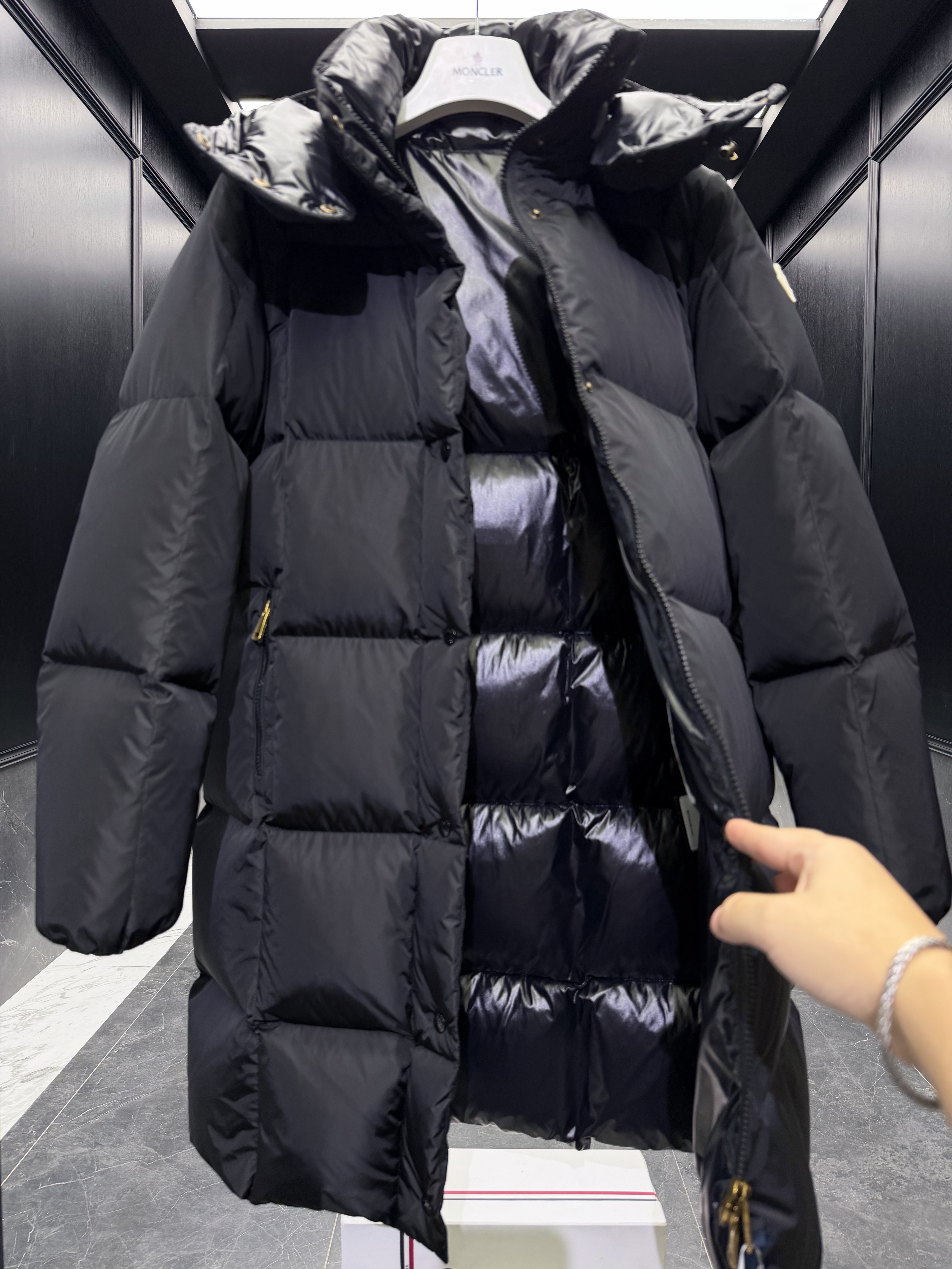 MONCLER Женский пуховик Litte
