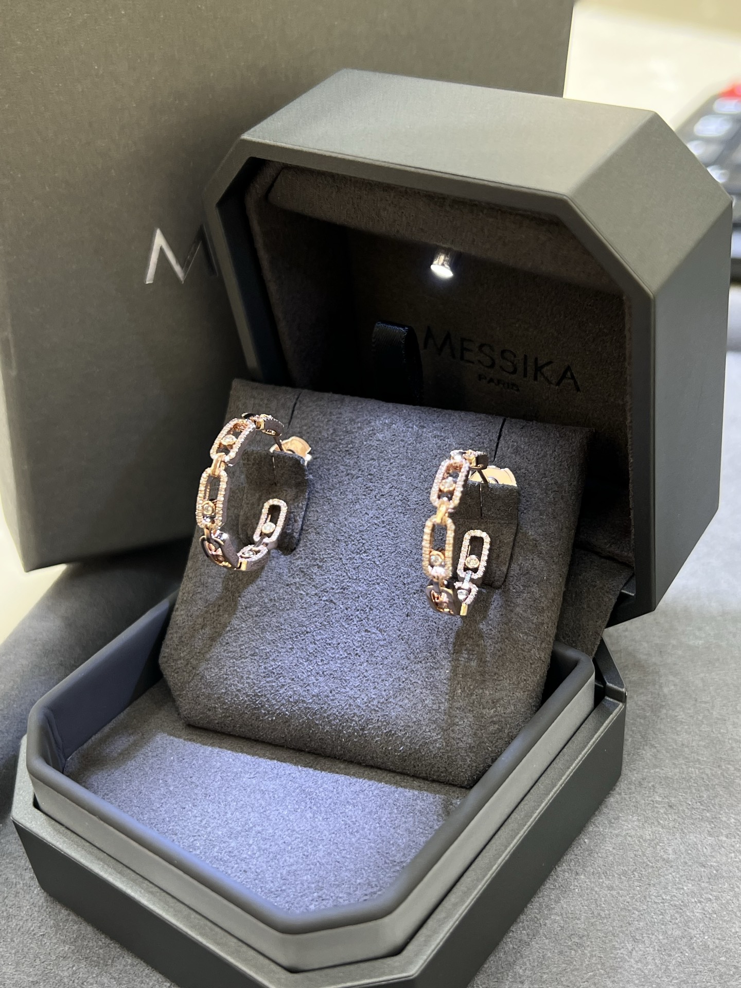 MESSIKA Серьги So Move розовое золото и бриллианты MESSIKA Серьги So Move розовое золото и бриллианты