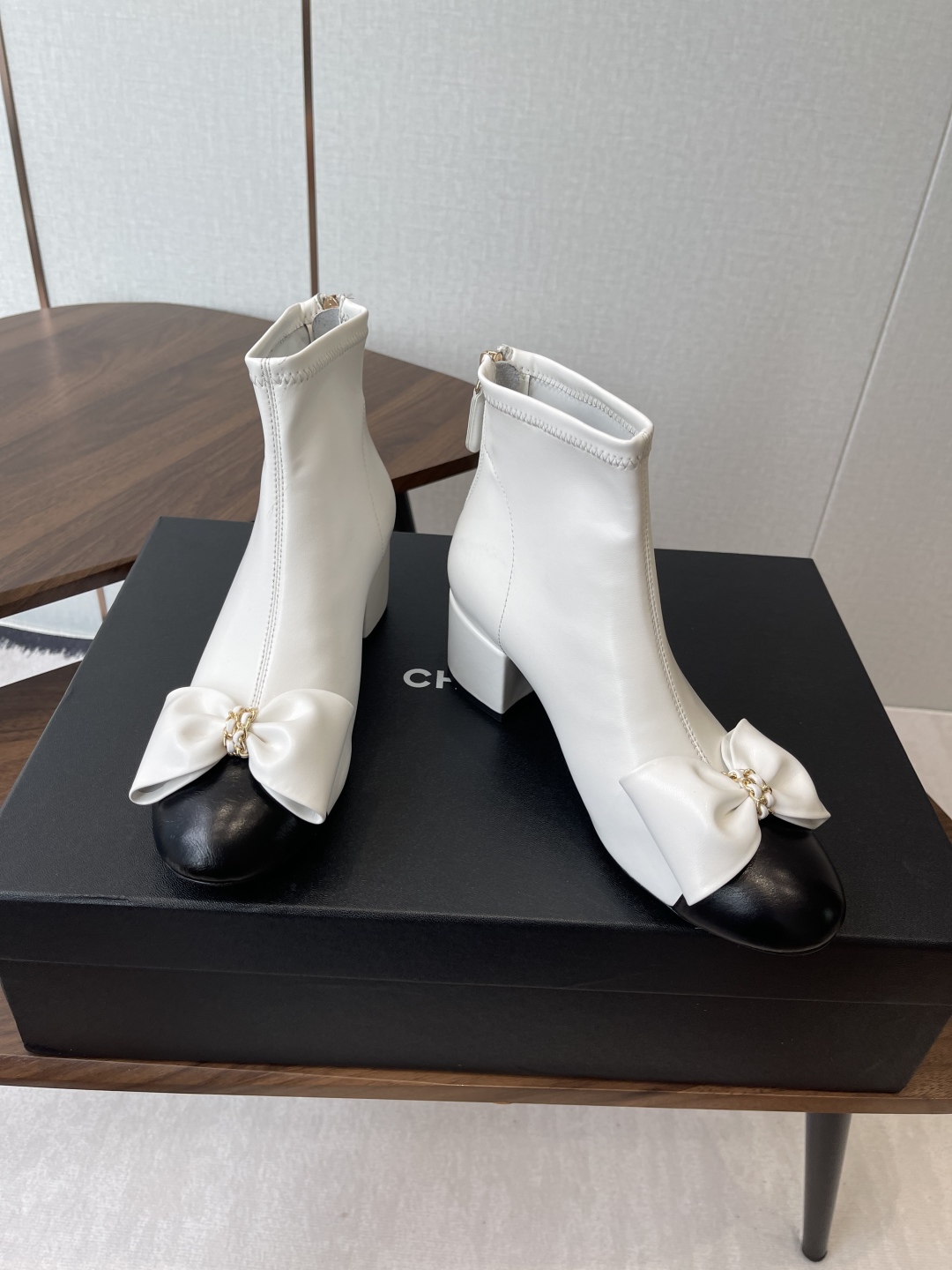 CHANEL Женские ботильоны из овчины 