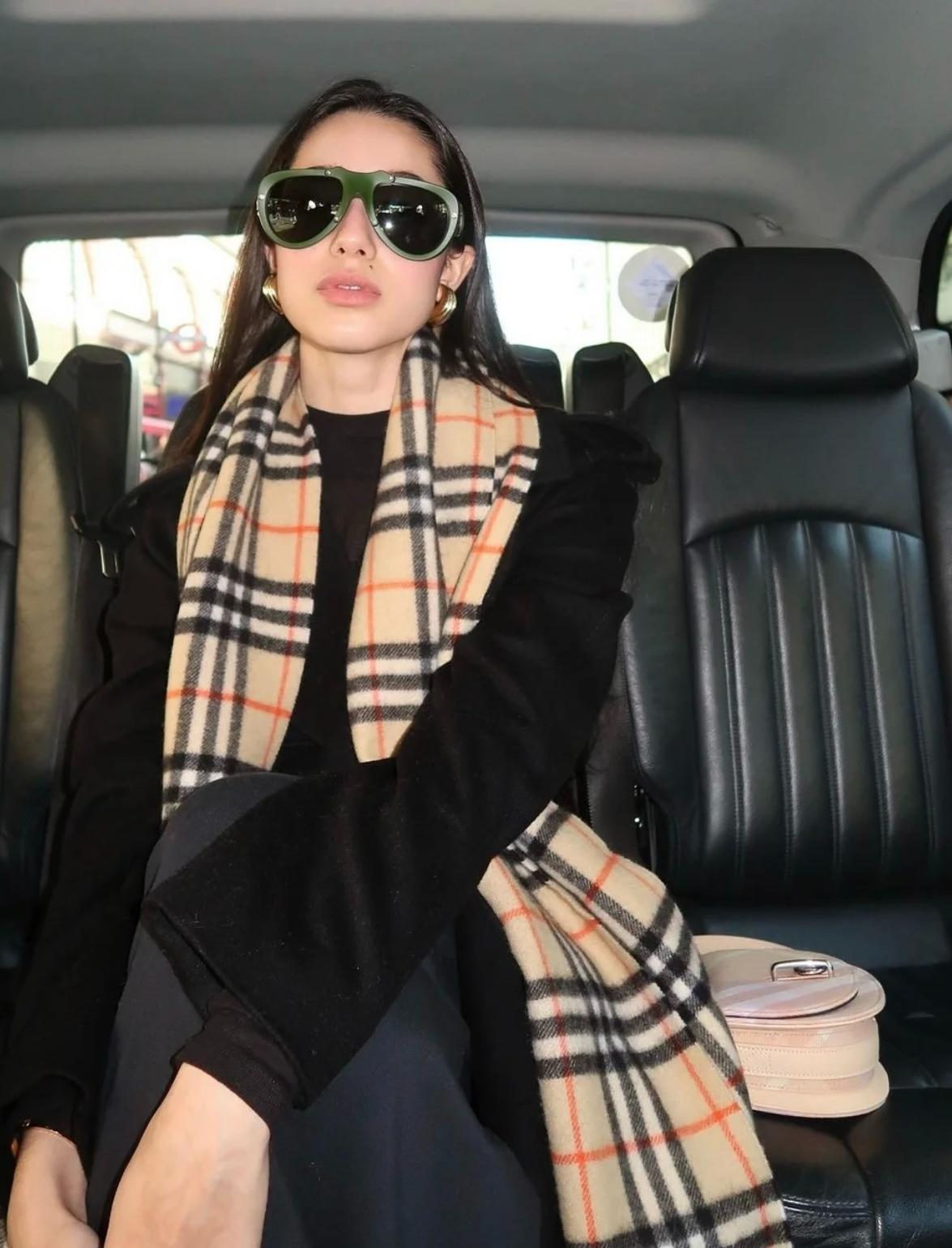 BURBERRY Женский шарф из кашемира BURBERRY Женский шарф из кашемира