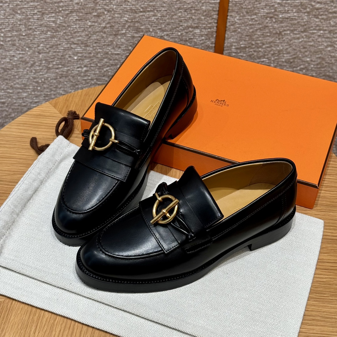 HERMES Женские лоферы Impact