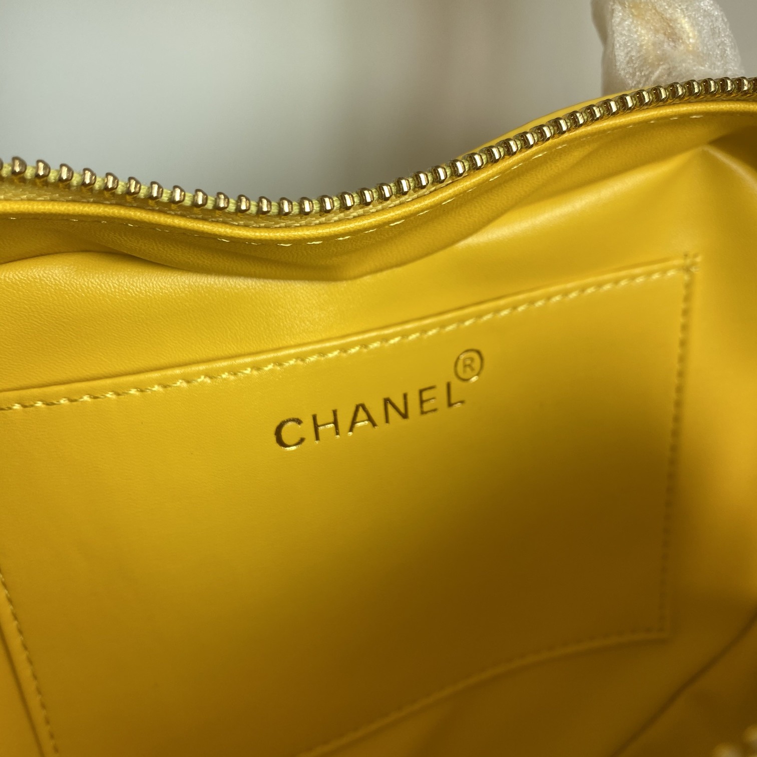 CHANEL Женская винтажная сумка в форме сердца CHANEL Женская винтажная сумка в форме сердца