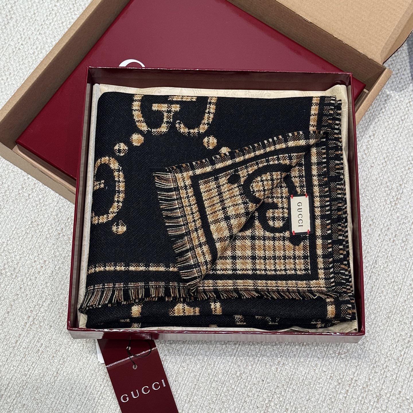 GUCCI Женский шерстяной шарф GUCCI Женский шерстяной шарф