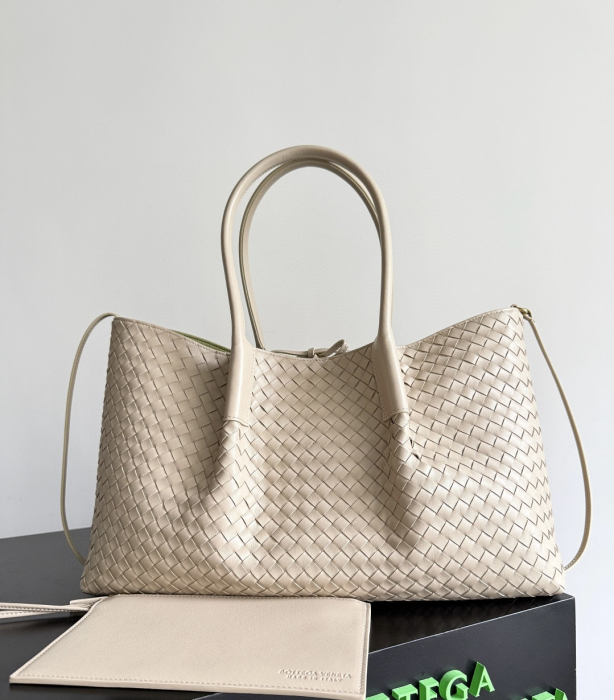 BOTTEGA VENETA Сумка Pinacoteca Medium