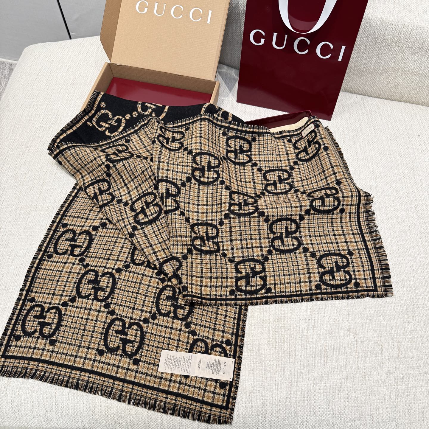 GUCCI Женский шерстяной шарф GUCCI Женский шерстяной шарф