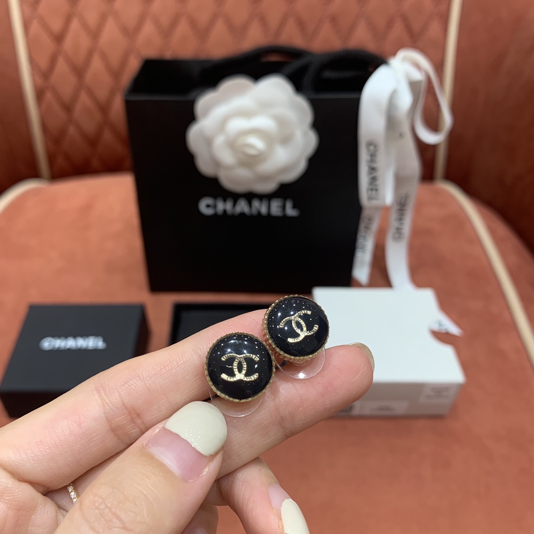 CHANEL Женские серьги CHANEL Женские серьги
