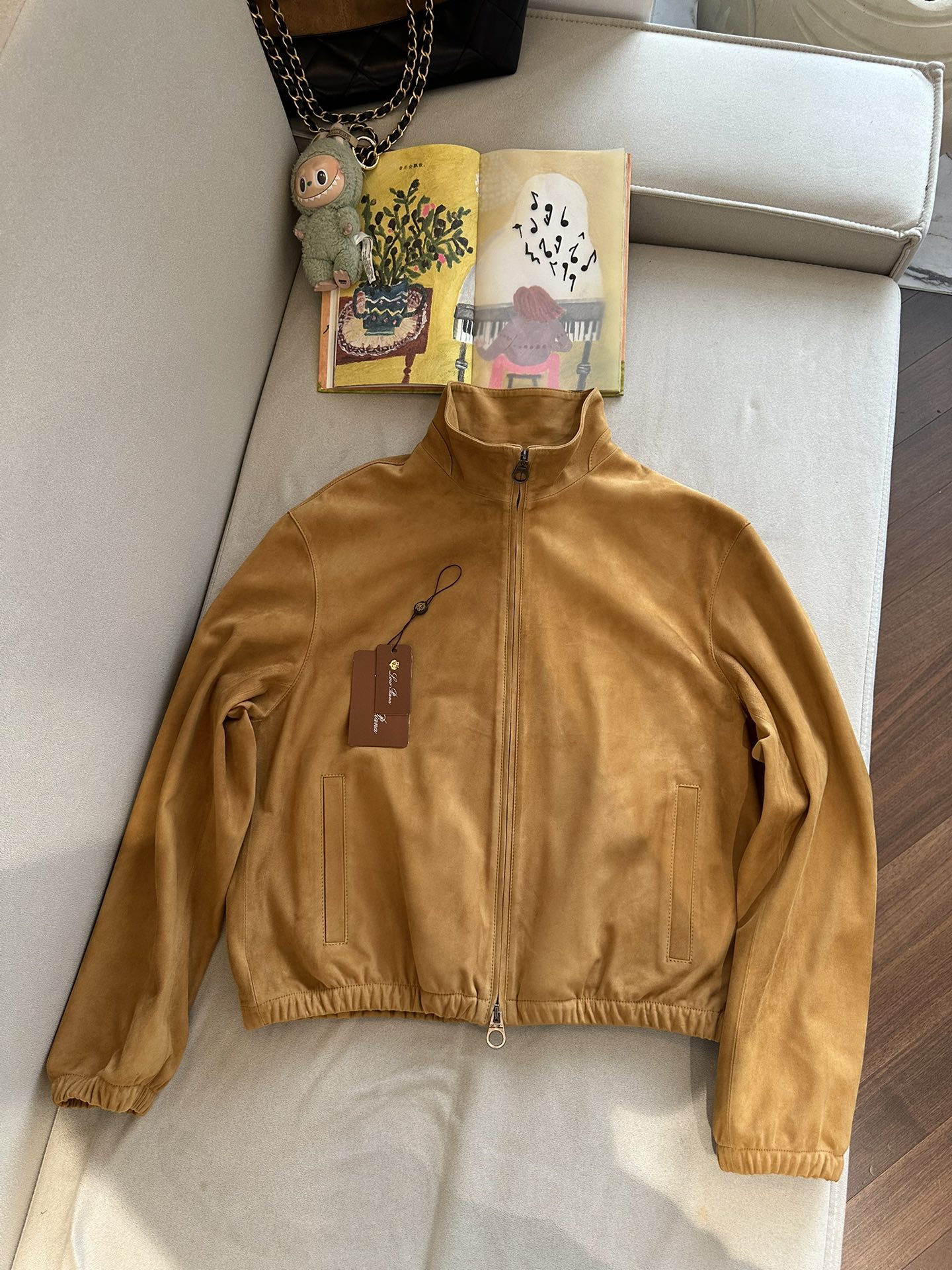 LORO PIANA Женская куртка из замши