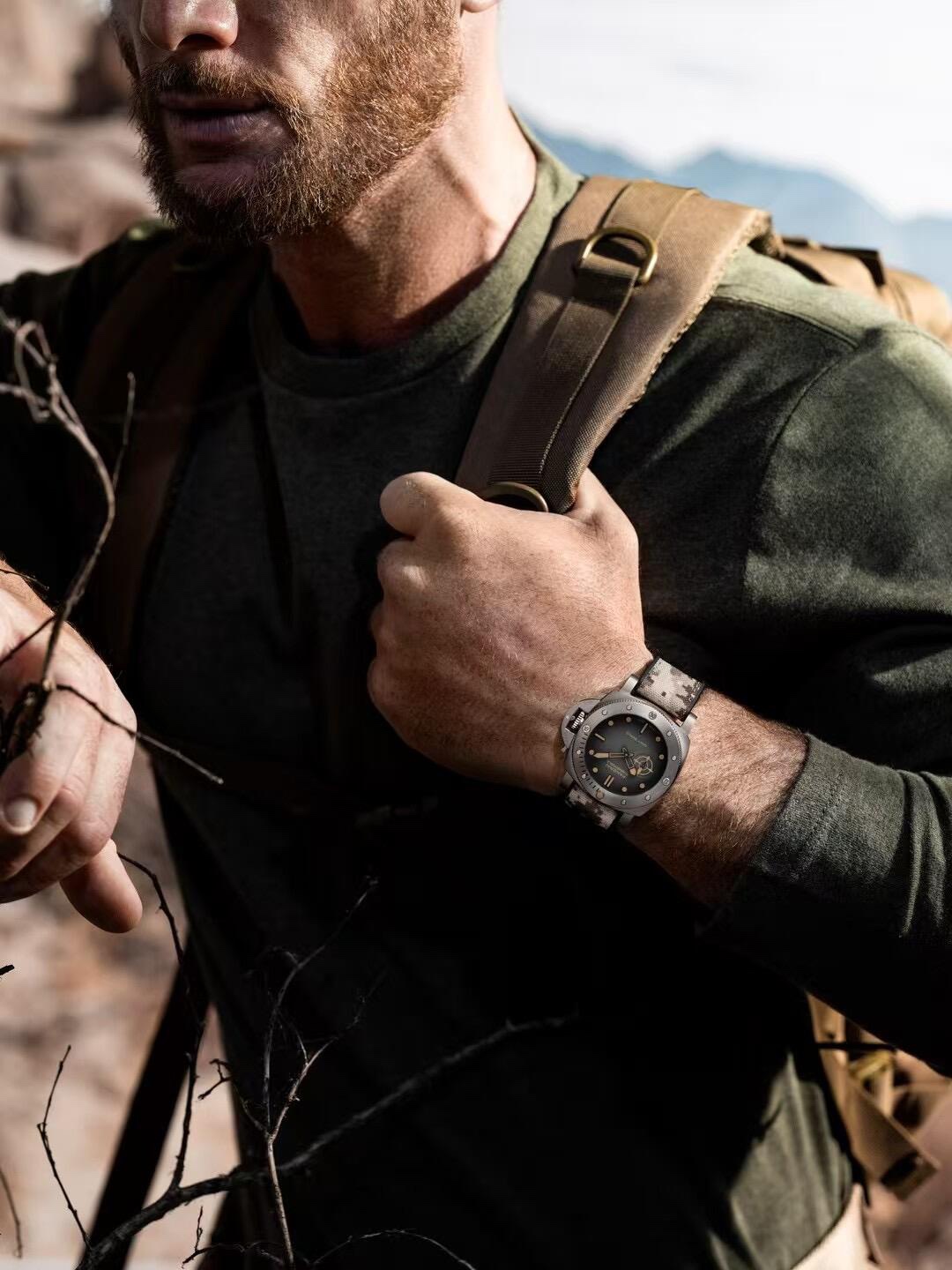 PANERAI Мужские часы Submersible Pam01518 44 мм PANERAI Мужские часы Submersible Pam01518 44 мм