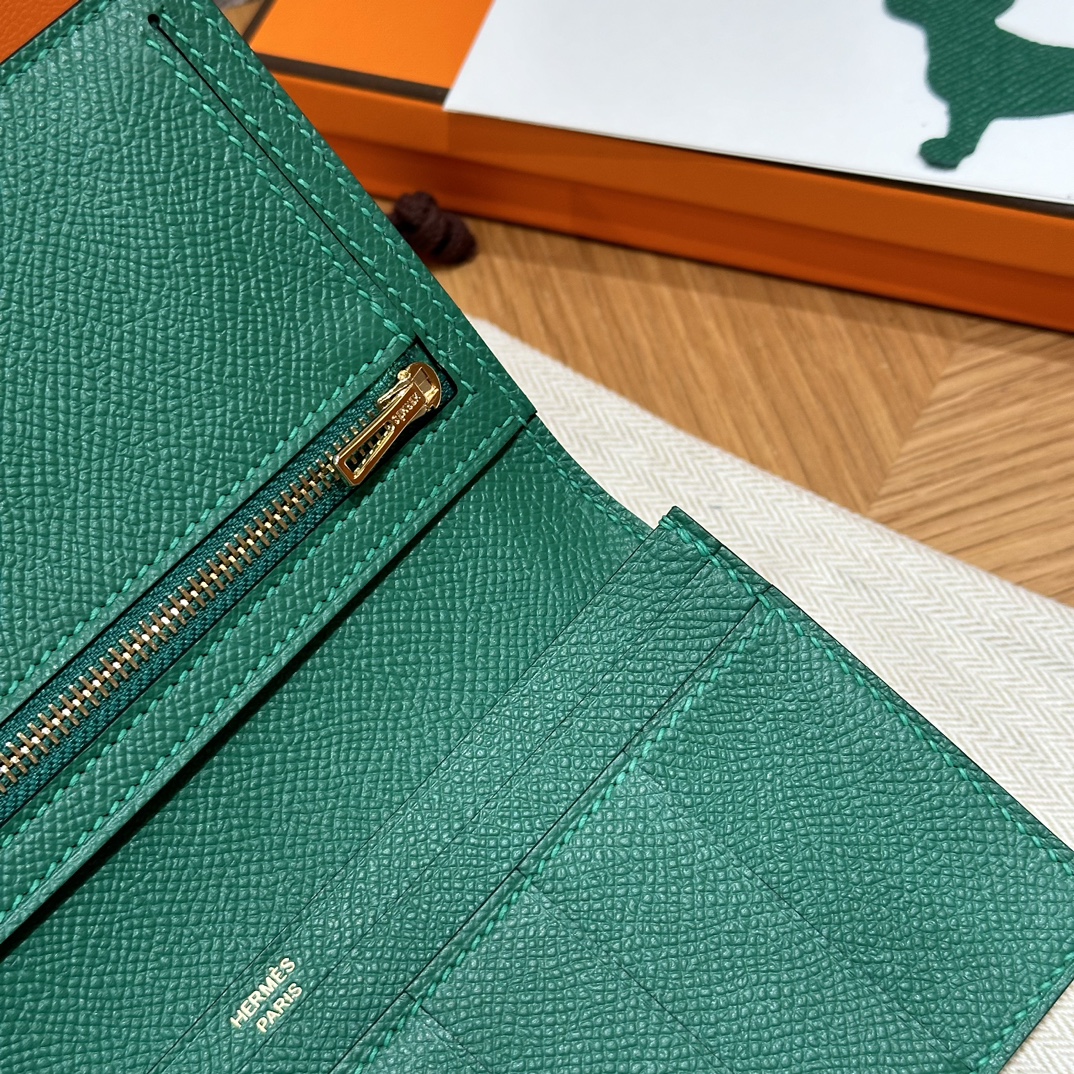 HERMES Кошелёк Bearn 17.5 см U4/Vert vertigo Epsom HERMES Кошелёк Bearn 17.5 см U4/Vert vertigo Epsom