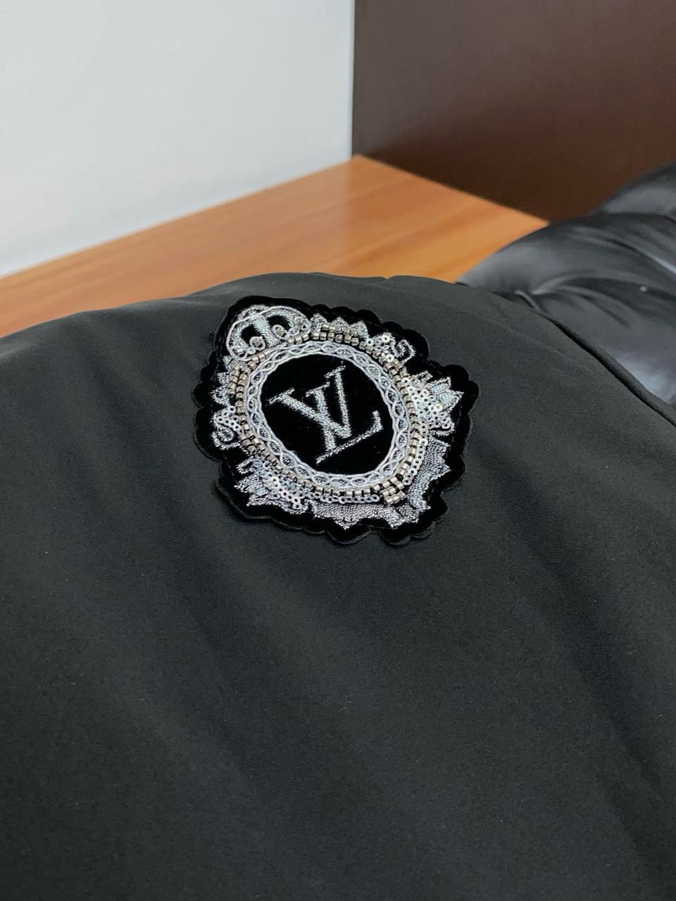 LOUIS VUITTON Мужские брюки LOUIS VUITTON Мужские брюки