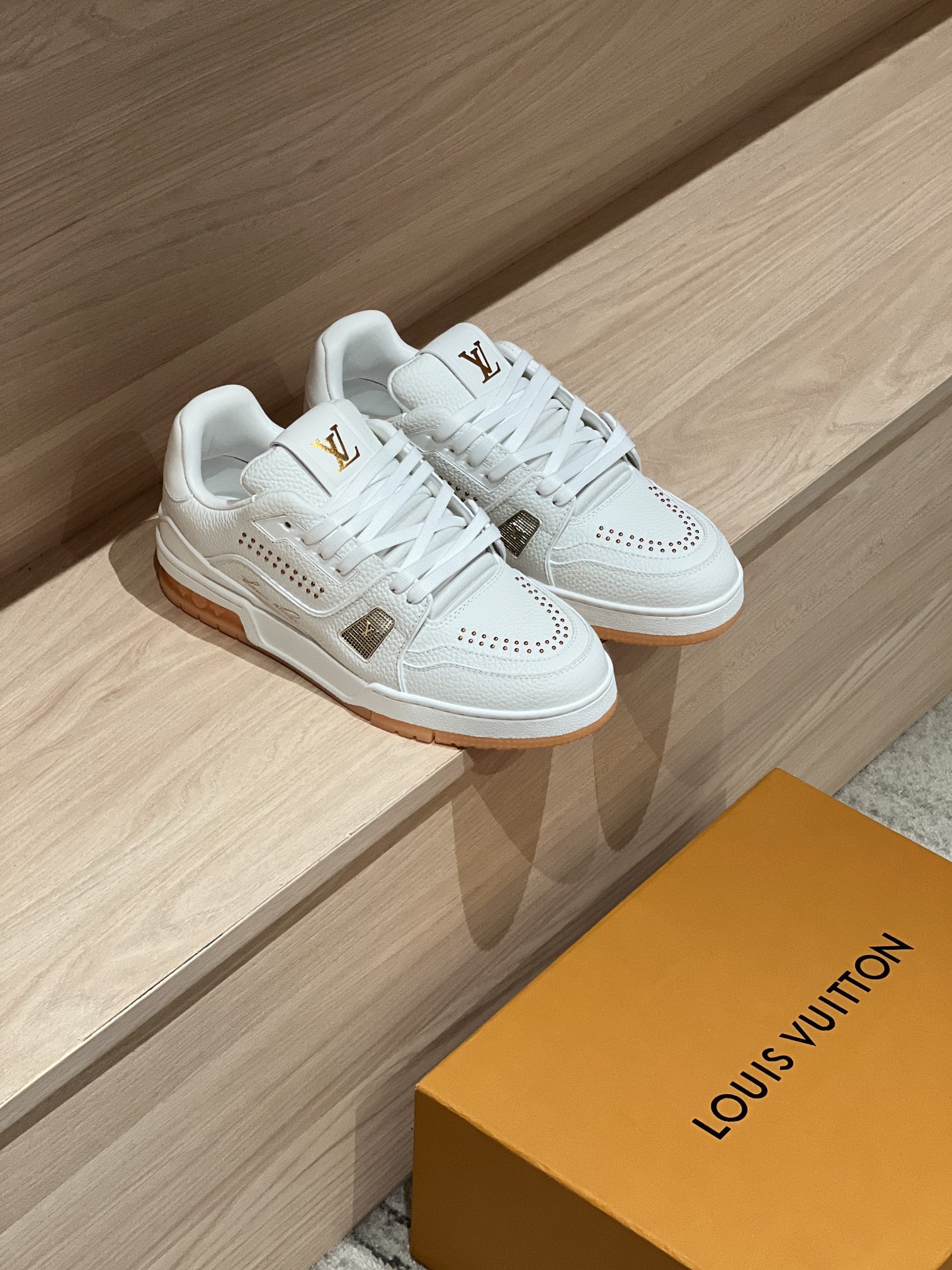 LOUIS VUITTON Кроссовки LV Trainer 24FW LOUIS VUITTON Кроссовки LV Trainer 24FW