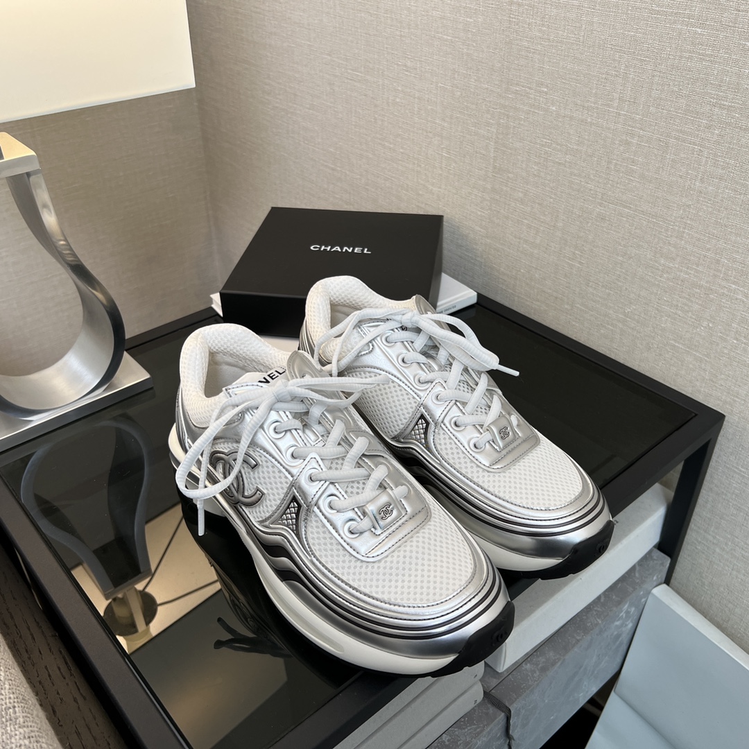 CHANEL Женские кроссовки CHANEL Женские кроссовки