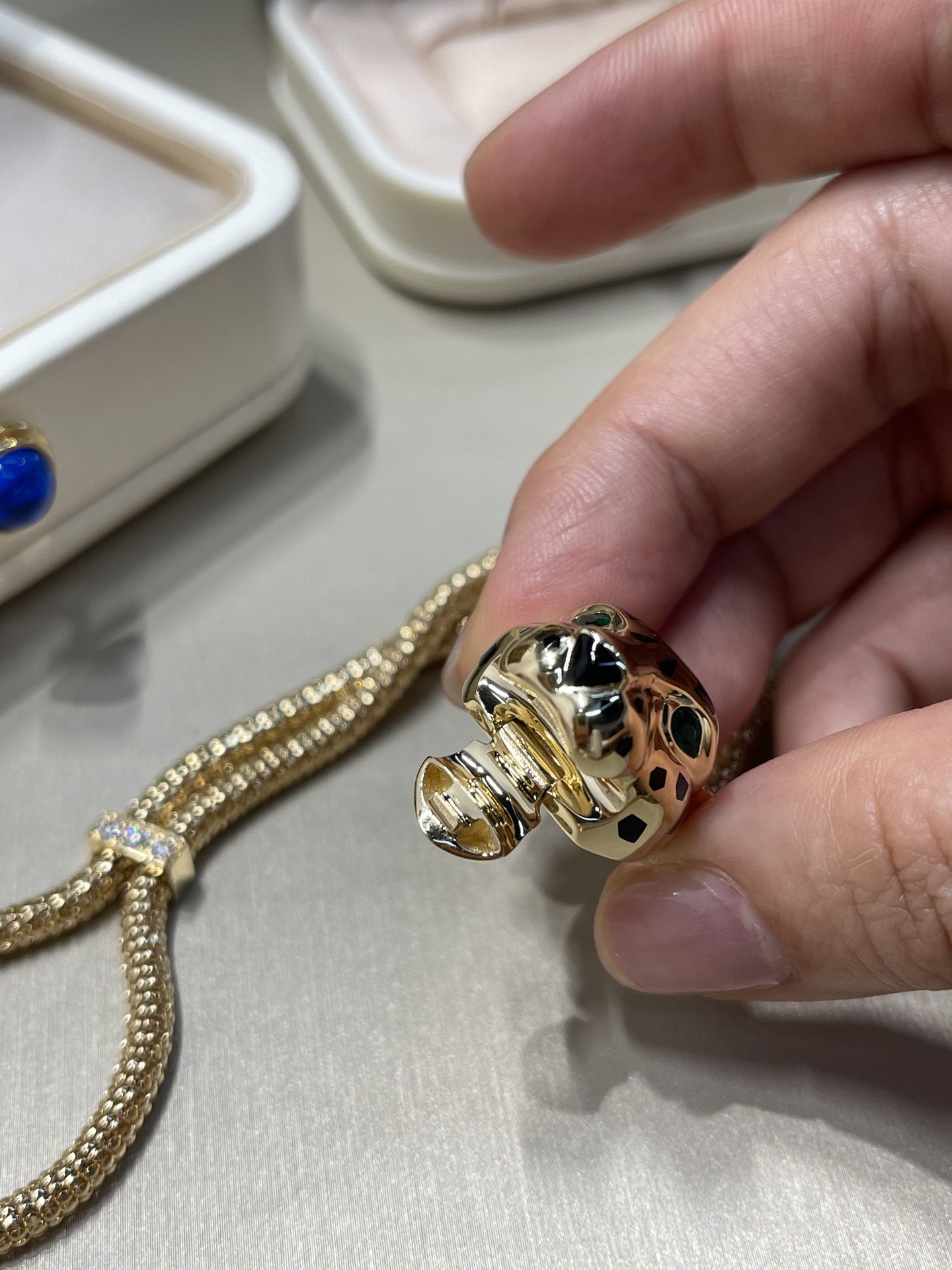 CARTIER Браслет Panthère жёлтое золото, бриллианты и оникс CARTIER Браслет Panthère жёлтое золото, бриллианты и оникс