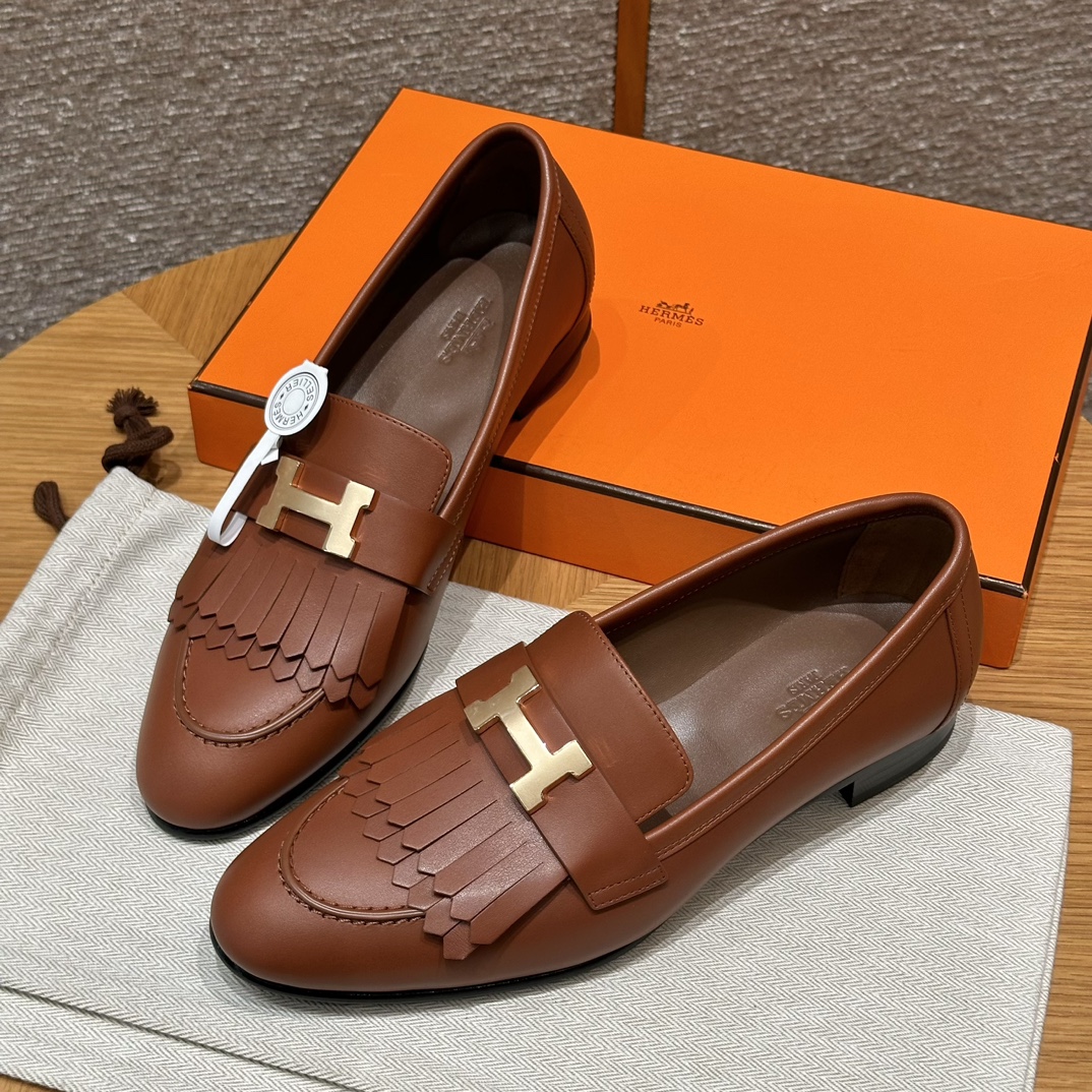 HERMES Женские лоферы Royal 