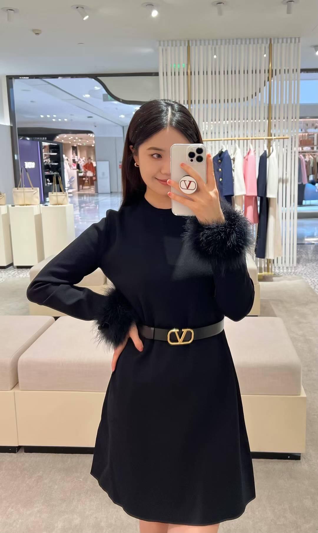 VALENTINO Женское платье VALENTINO Женское платье