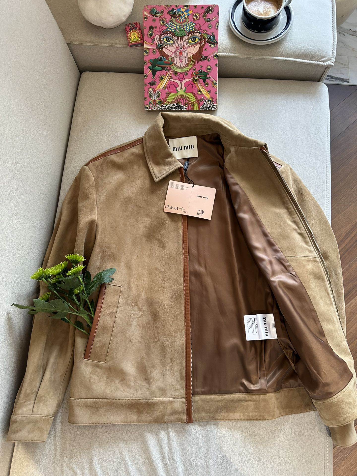 MIU MIU Женская куртка из замши MIU MIU Женская куртка из замши