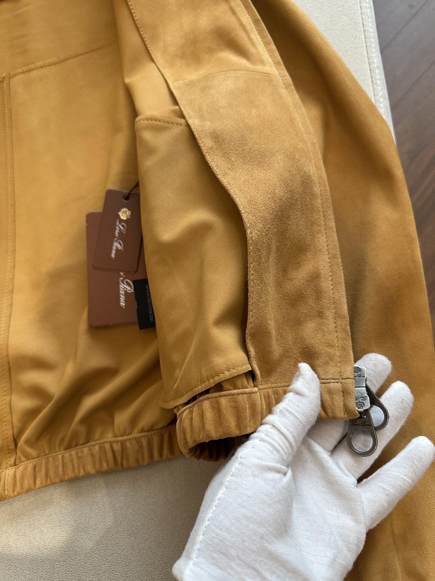 LORO PIANA Женская куртка из замши