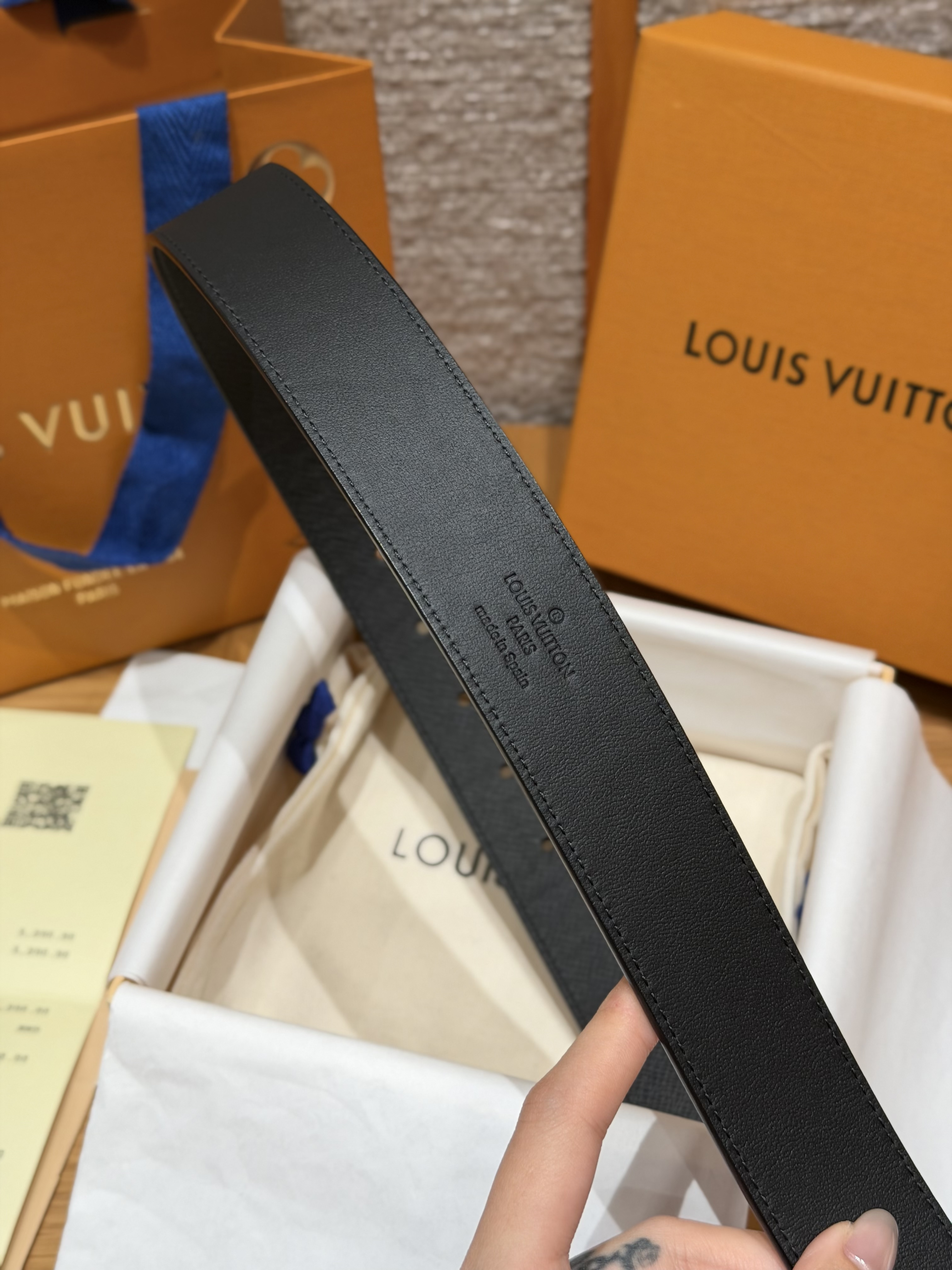 LOUIS VUITTON Мужской ремень 