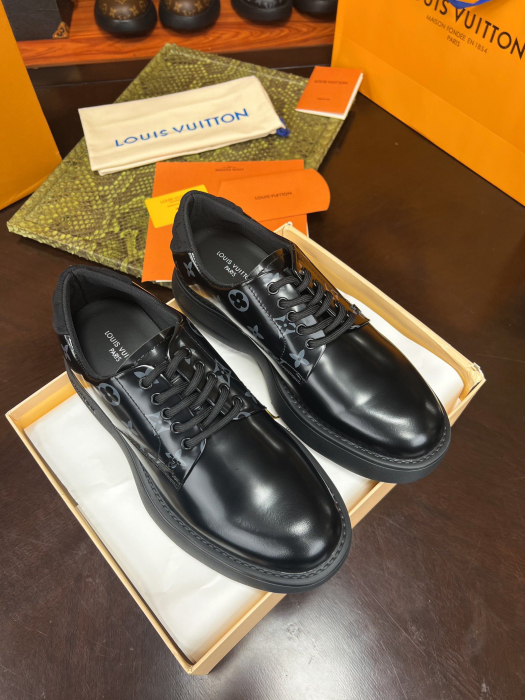 LOUIS VUITTON Мужские туфли