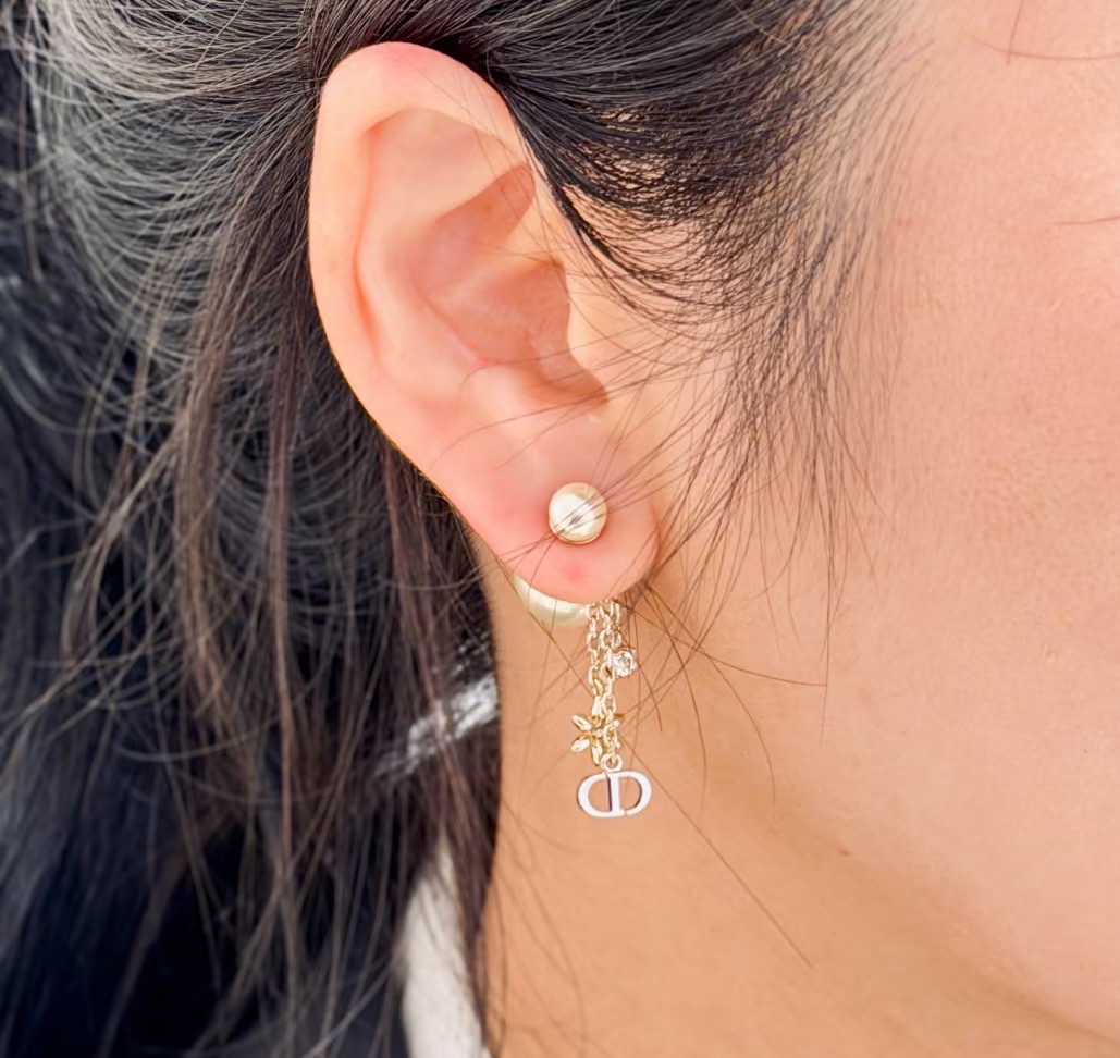 CHRISTIAN DIOR Женские серьги CHRISTIAN DIOR Женские серьги