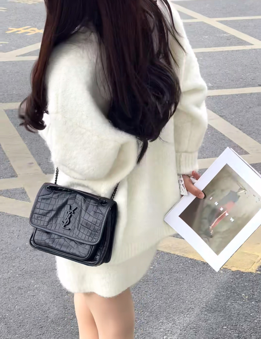 SAINT LAURENT Женская Сумка Niki под кожу крокодила Small
