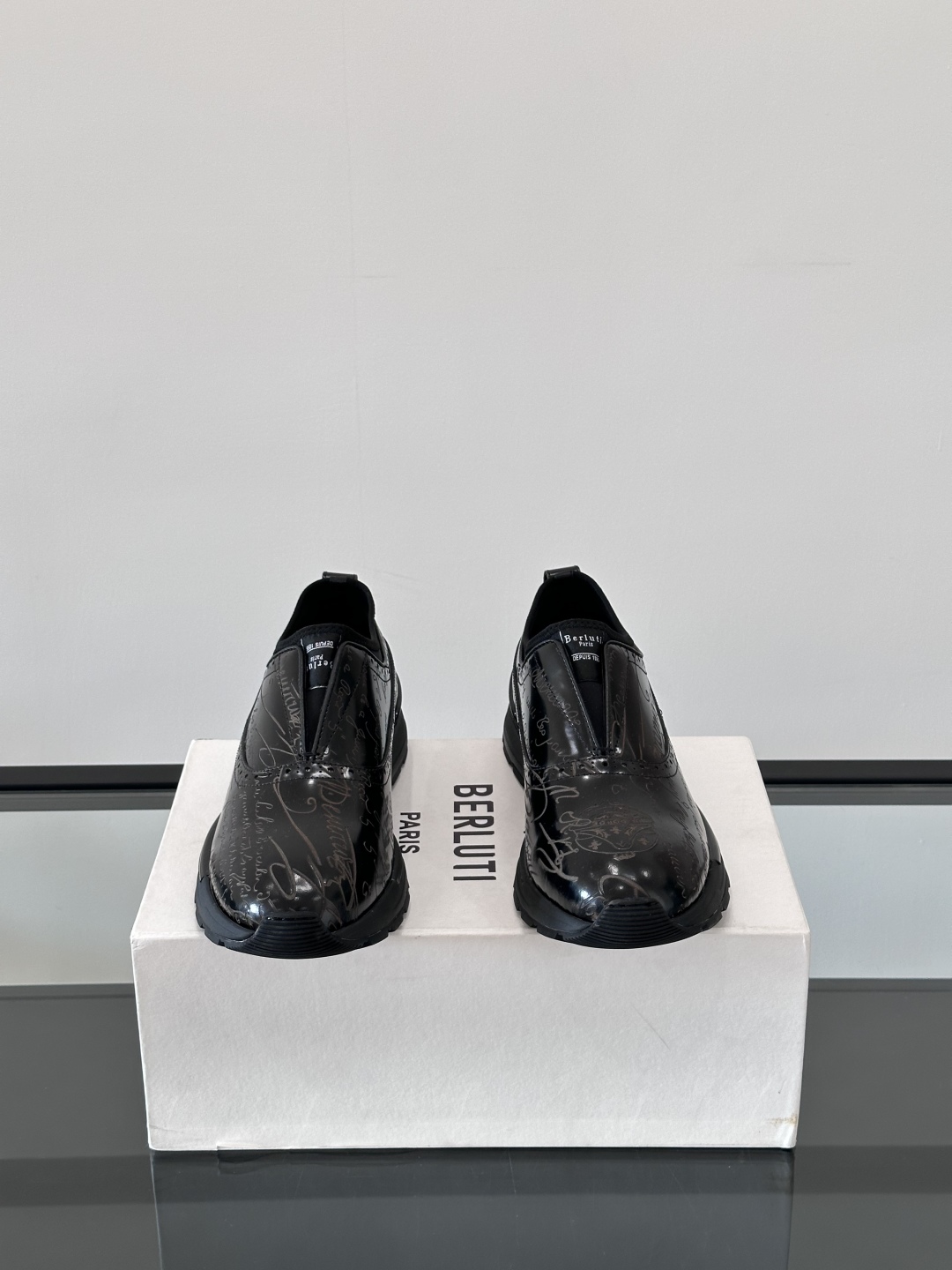 BERLUTI Мужские кроссовки коровья кожа