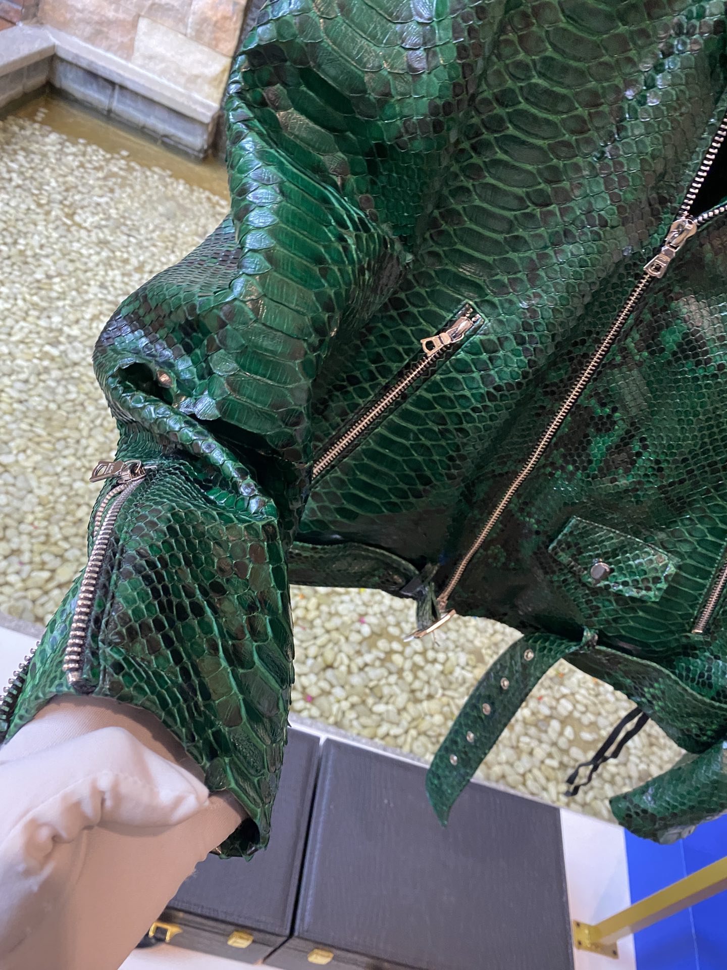 AMIRI Мужская куртка из кожи питона AMIRI Мужская куртка из кожи питона