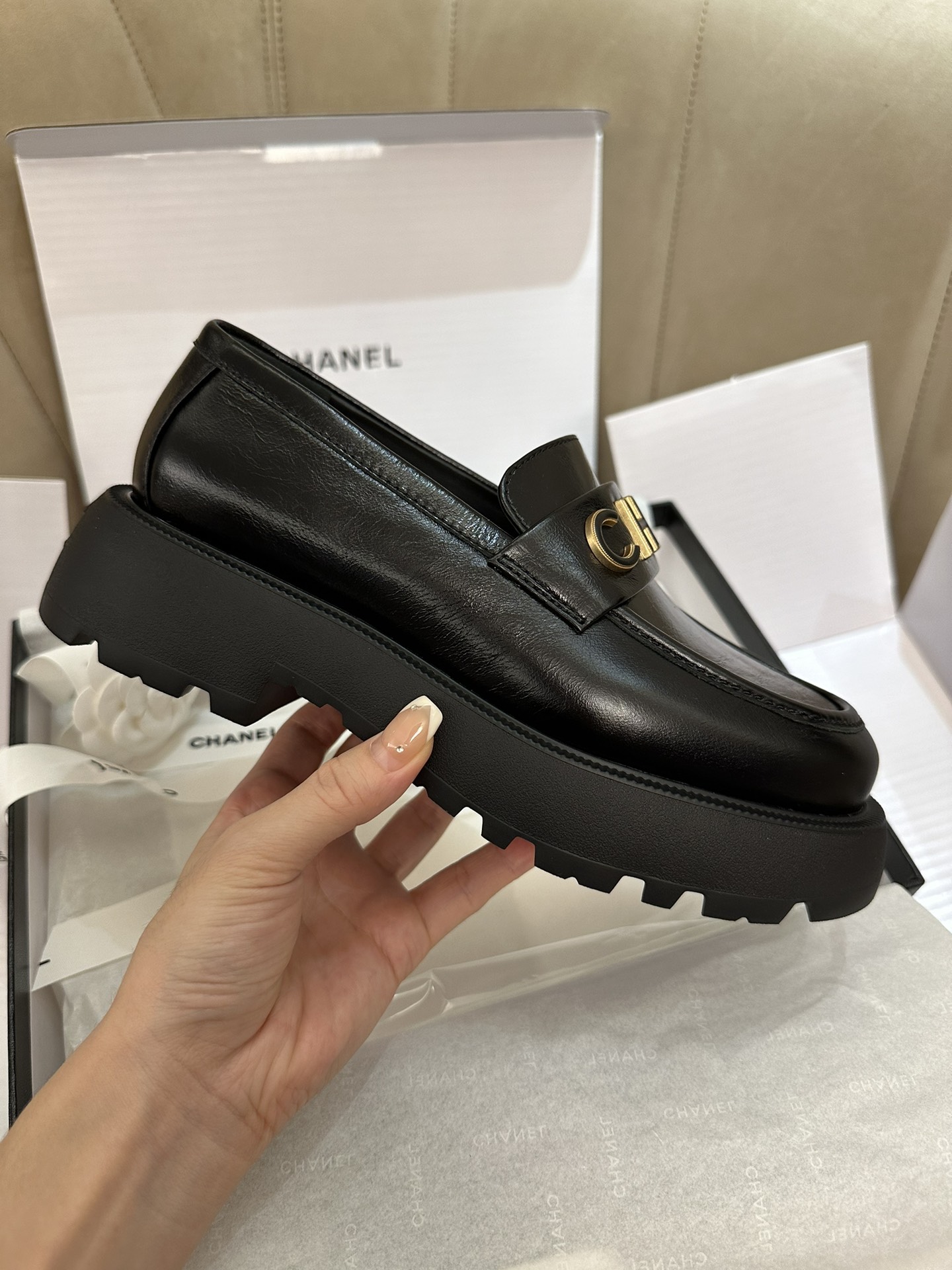 CHANEL Женские лоферы на платформе CHANEL Женские лоферы на платформе