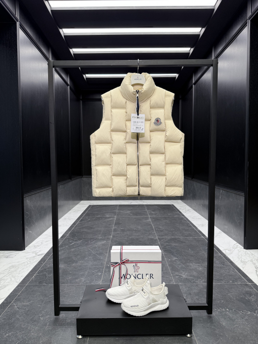 MONCLER Мужской жилет Lipsi