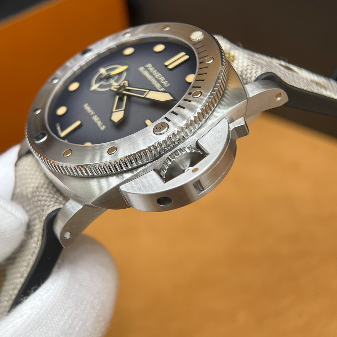 PANERAI Мужские часы Submersible Pam01518 44 мм PANERAI Мужские часы Submersible Pam01518 44 мм