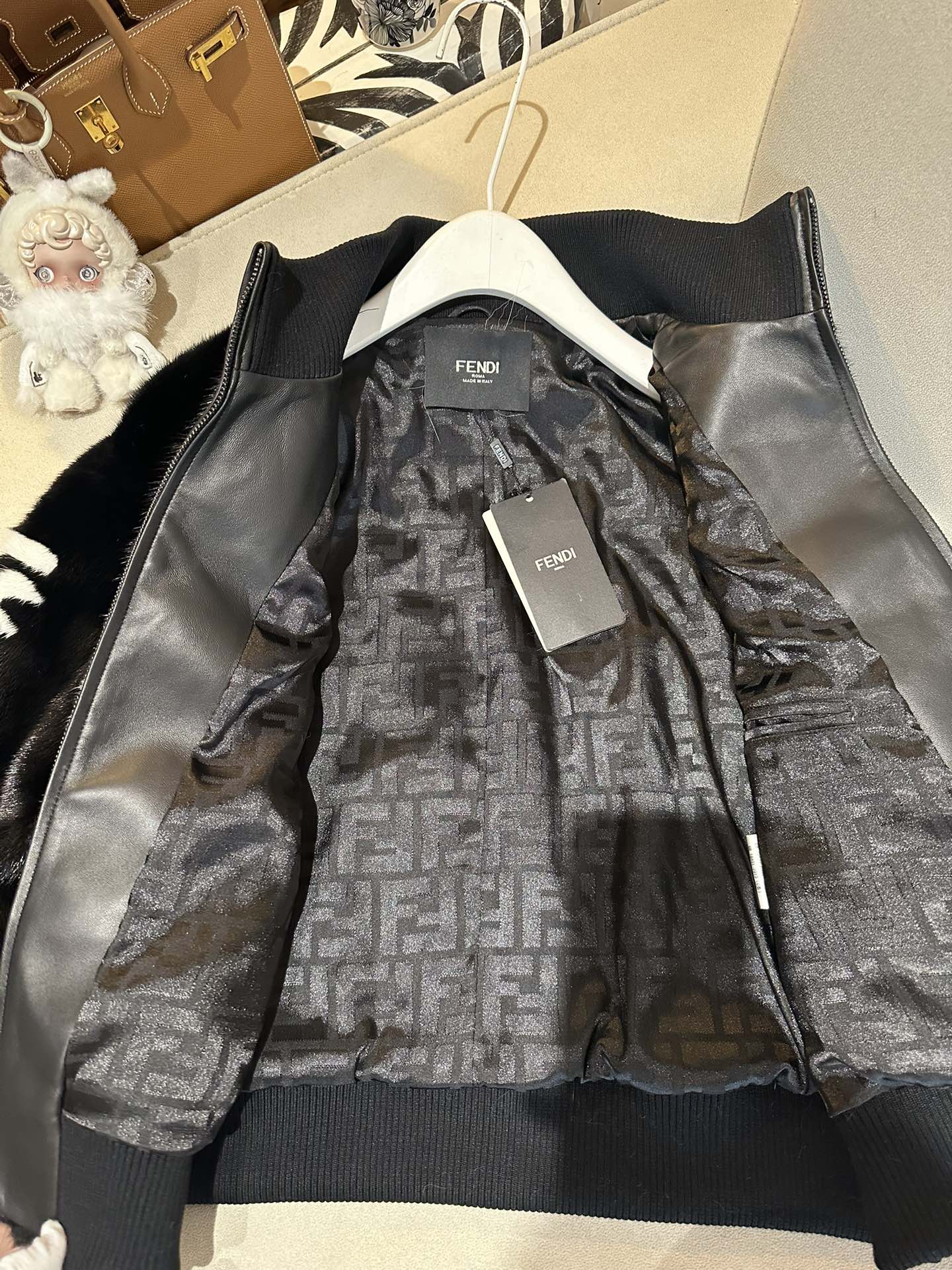 FENDI Женская шуба из норки FENDI Женская шуба из норки