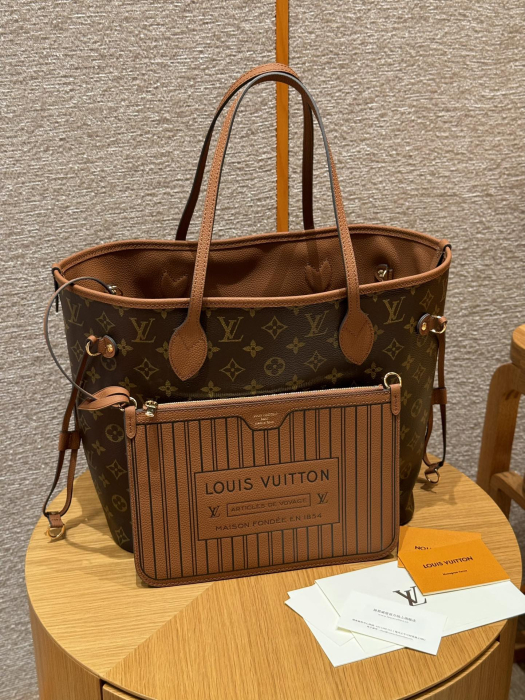 LOUIS VUITTON Сумка Neverfull