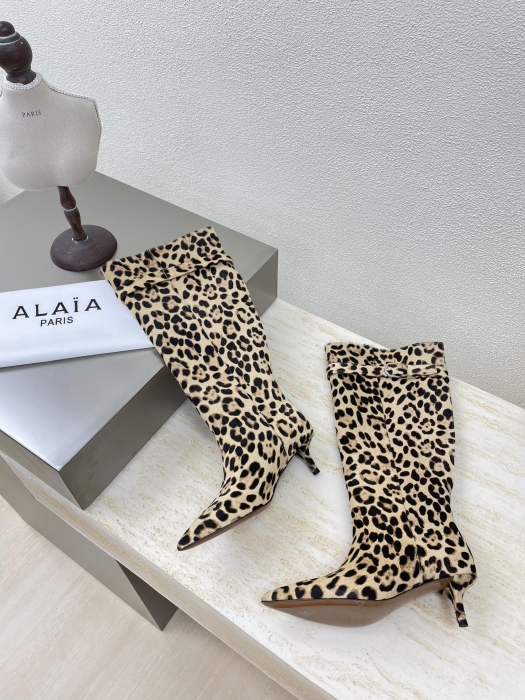 ALAIA Женские сапоги из телячьей замши