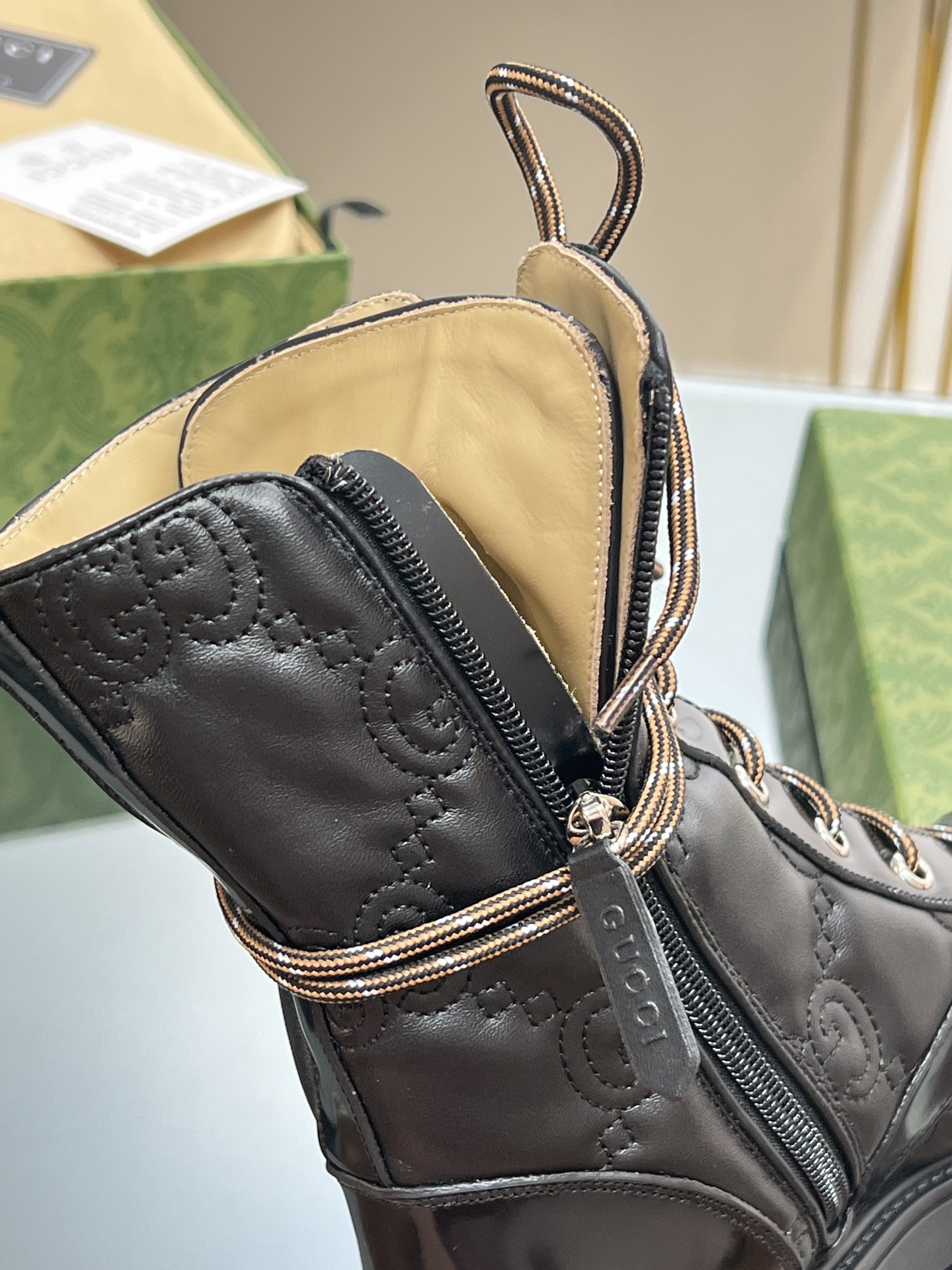 GUCCI Женские ботинки GG Matelass GUCCI Женские ботинки GG Matelass