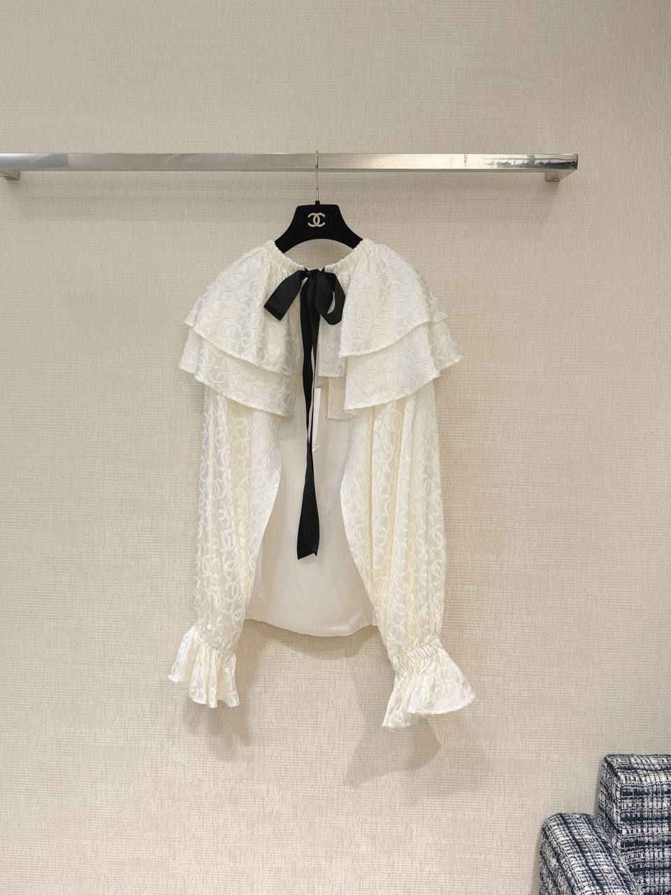 CHANEL Женская шёлковая блузка CHANEL Женская шёлковая блузка