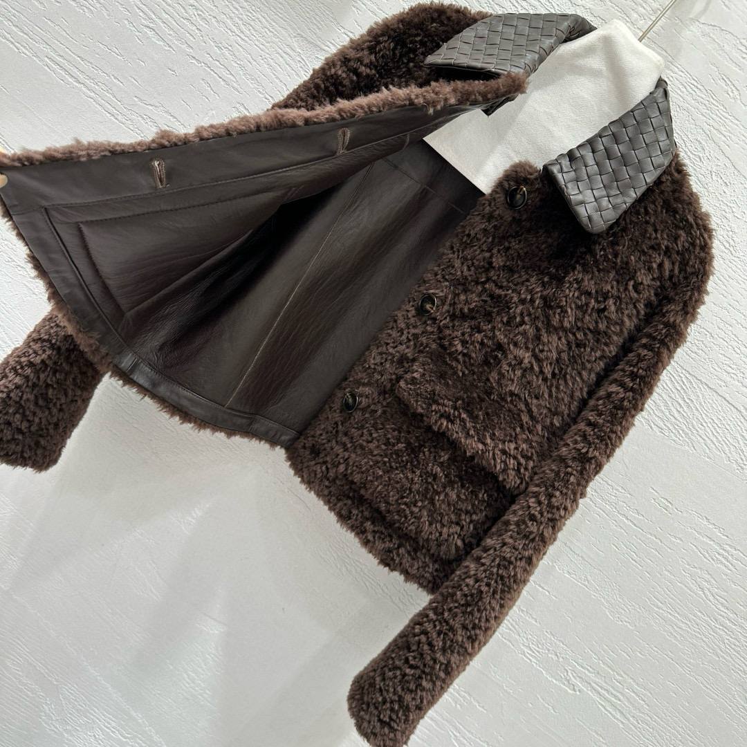 BOTTEGA VENETA Женская куртка BOTTEGA VENETA Женская куртка