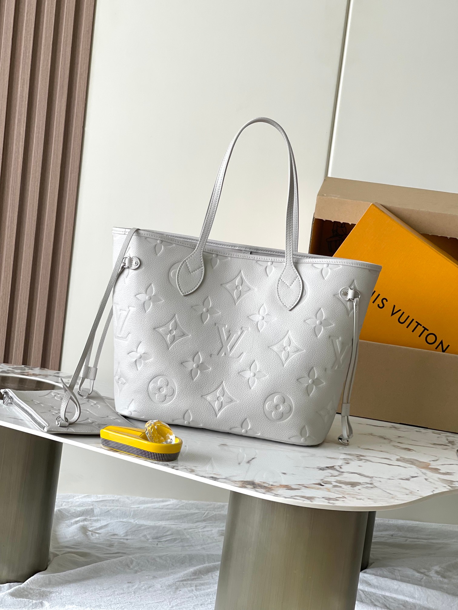 LOUIS VUITTON Женская сумка Neverfull MM M13758 LOUIS VUITTON Женская сумка Neverfull MM M13758