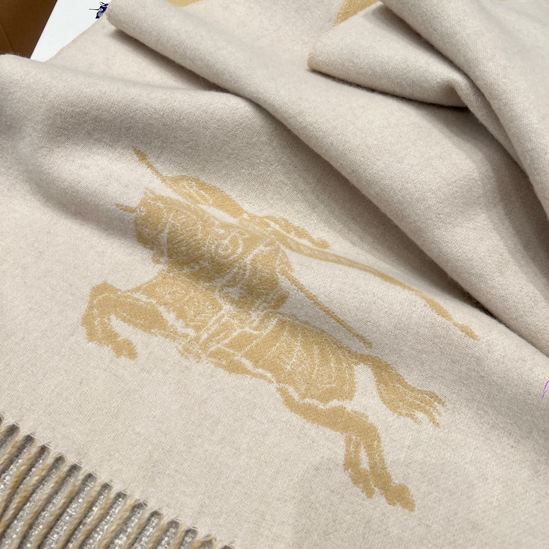 BURBERRY Женский шарф из кашемира BURBERRY Женский шарф из кашемира